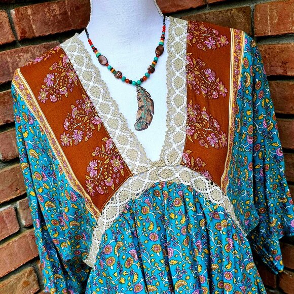 GiGiO Dresses & Skirts - GiGiO Brand Dress Teal Multi Floral Print Crochet Trim Size Small